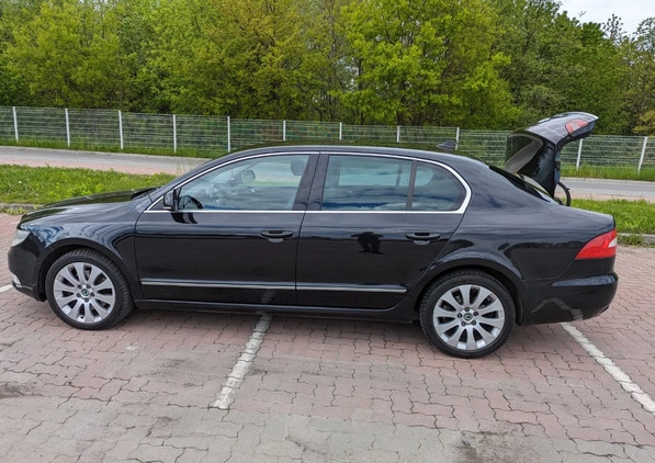 Skoda Superb cena 32000 przebieg: 249764, rok produkcji 2009 z Kraków małe 154